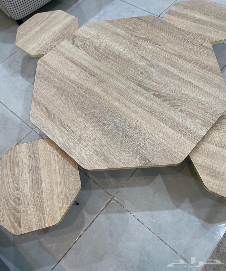 Selling a table for floor seating or compact seating with four service tables63728244224515111