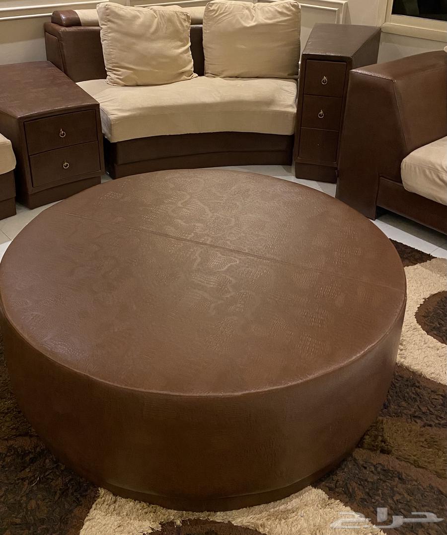 كنب دائره بيج و بني ( اثاث مستعمل )63725348345602110