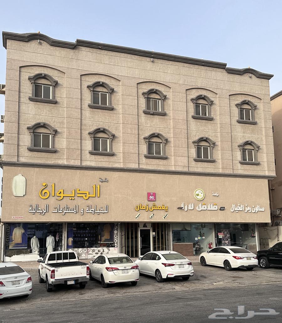Commercial Building on Abdulrahman bin Auf Street636119090565141127