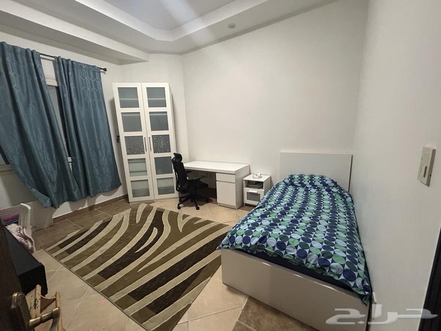 Bedroom set from IKEA, bed, wardrobe, drawer, desk, and chair63718835884674110