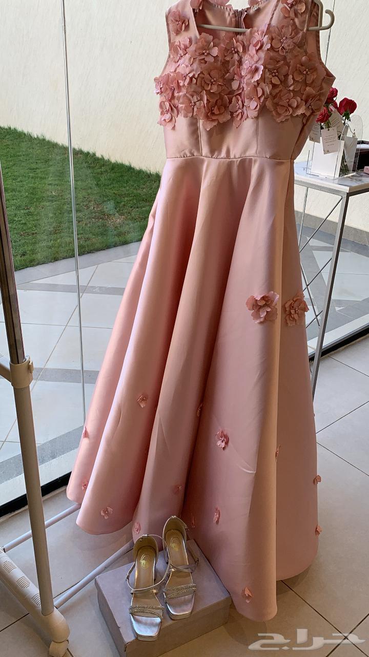 Dress size large but adjusted it, narrowed the waist by two fingers and raised the shoulder two fingers63728140675202110