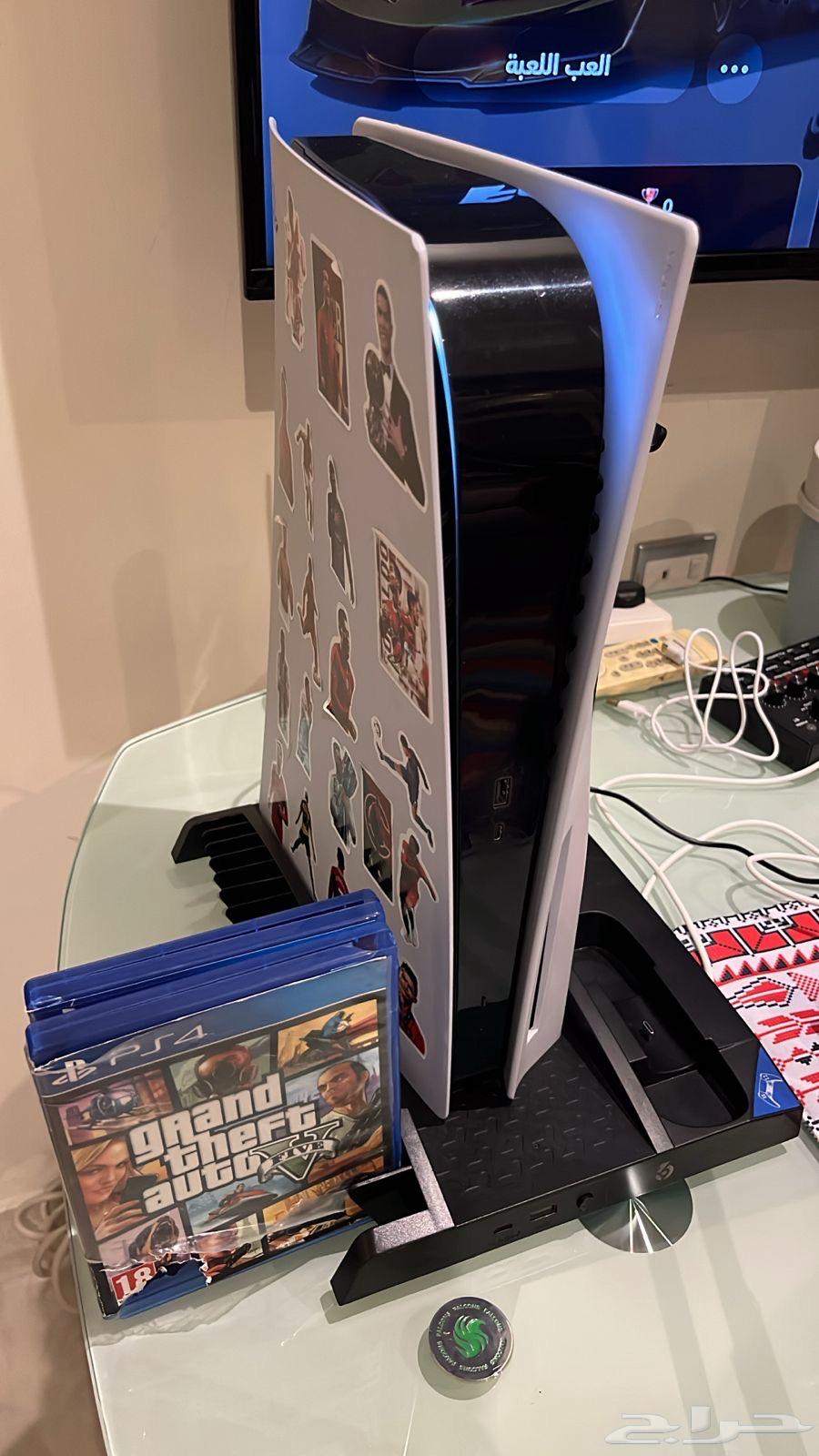 Sony base for PS5 with bottom airflow that cools the console and allows charging two controllers63717535789059112
