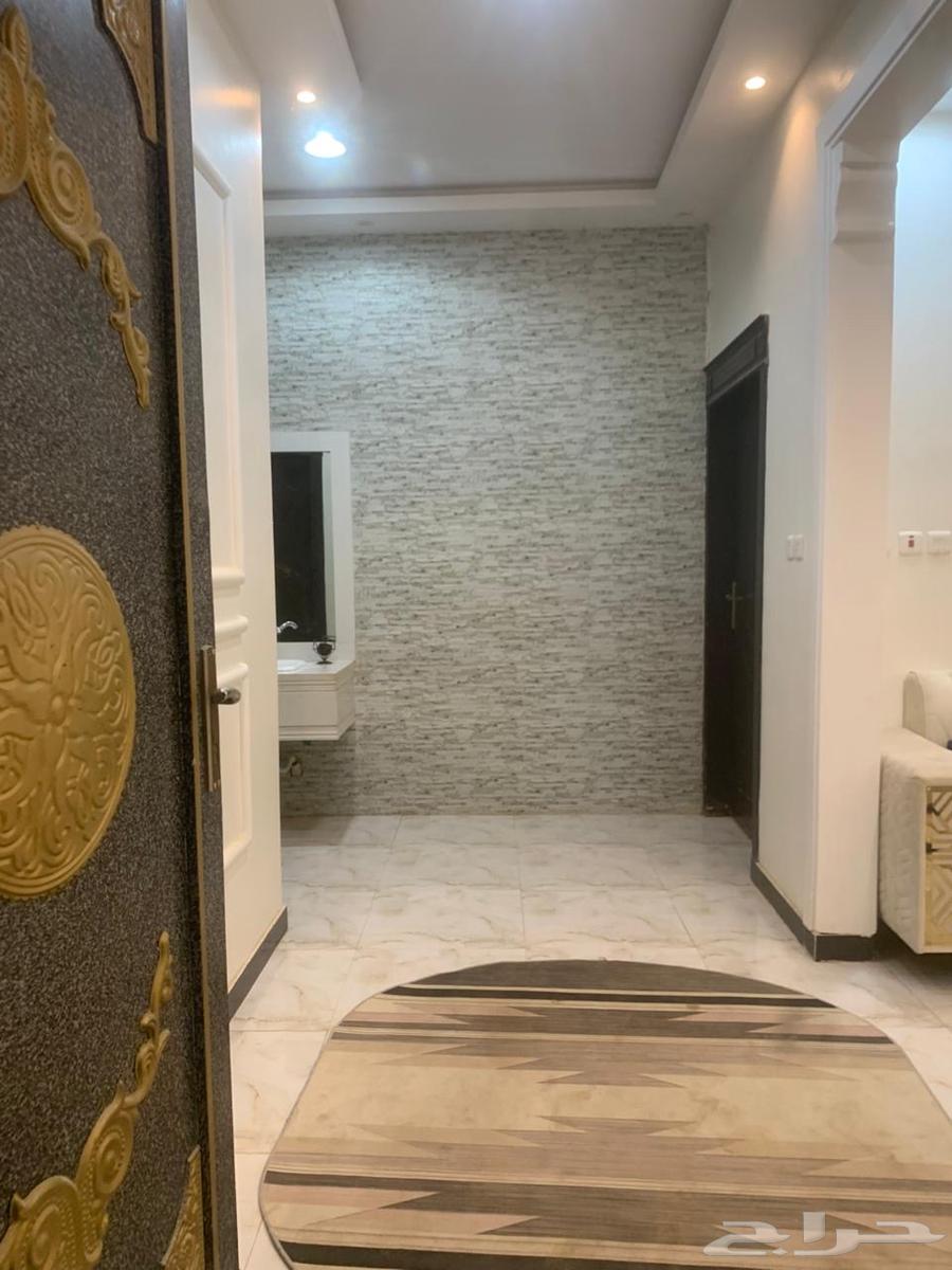 للبيع فيلا و شقتين في مدينة الرياض حي الرمال63611910020866113