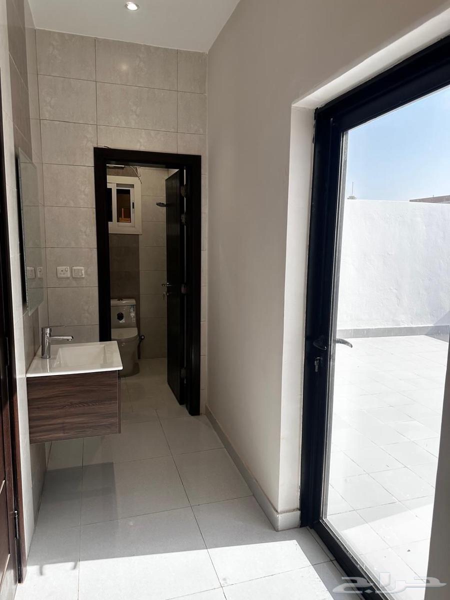 روف فاخر مع سطح خاص للتمليك بسعر مميز63611910203905114