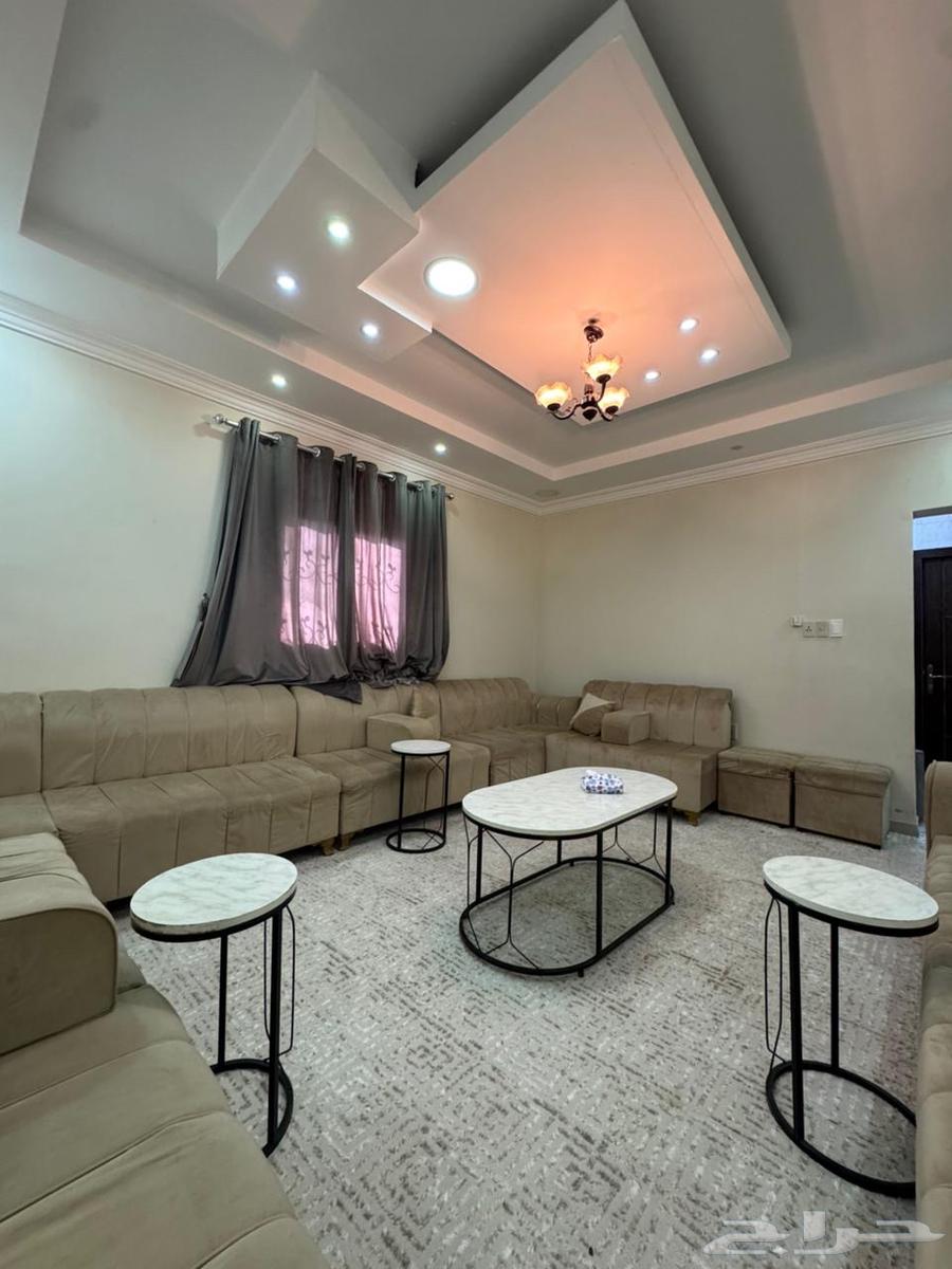 Sofa for sale, clean and free of defects63725997056514111