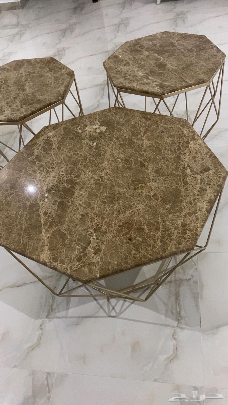 Tables and sofas63734984506498111