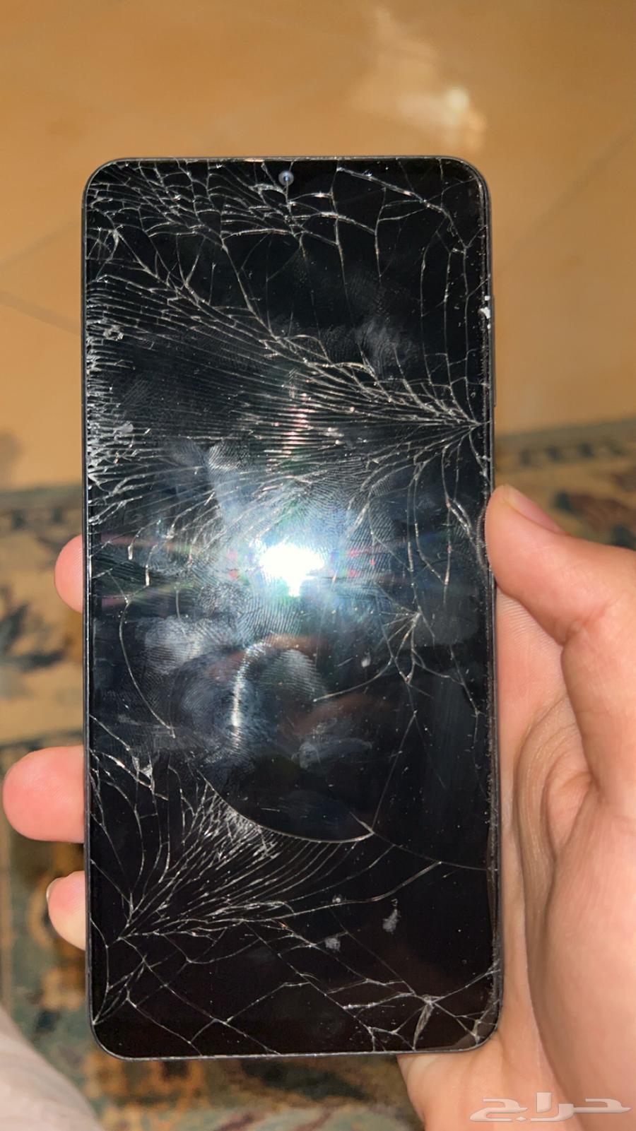 Galaxy phones, they work but the screen is broken63731997019779111