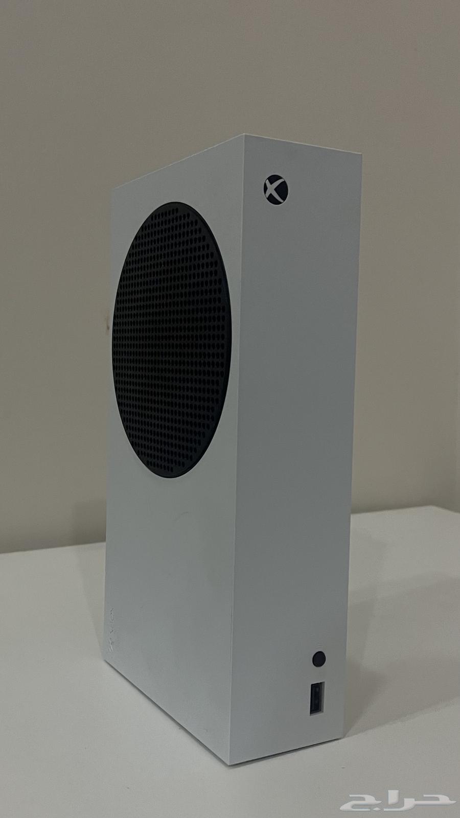 Xbox Series S with 512GB Memory and Wireless Controller63738555681923111