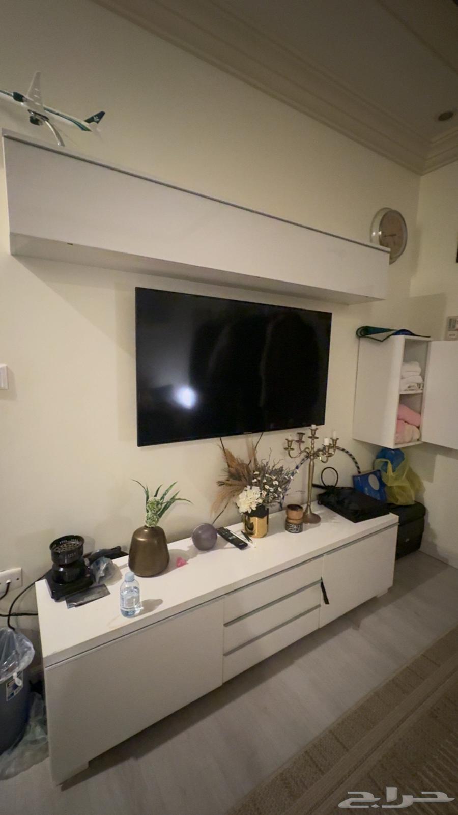 للبيع اثاث منزلي وتلفزيون للبيع رفوف63729197187329111