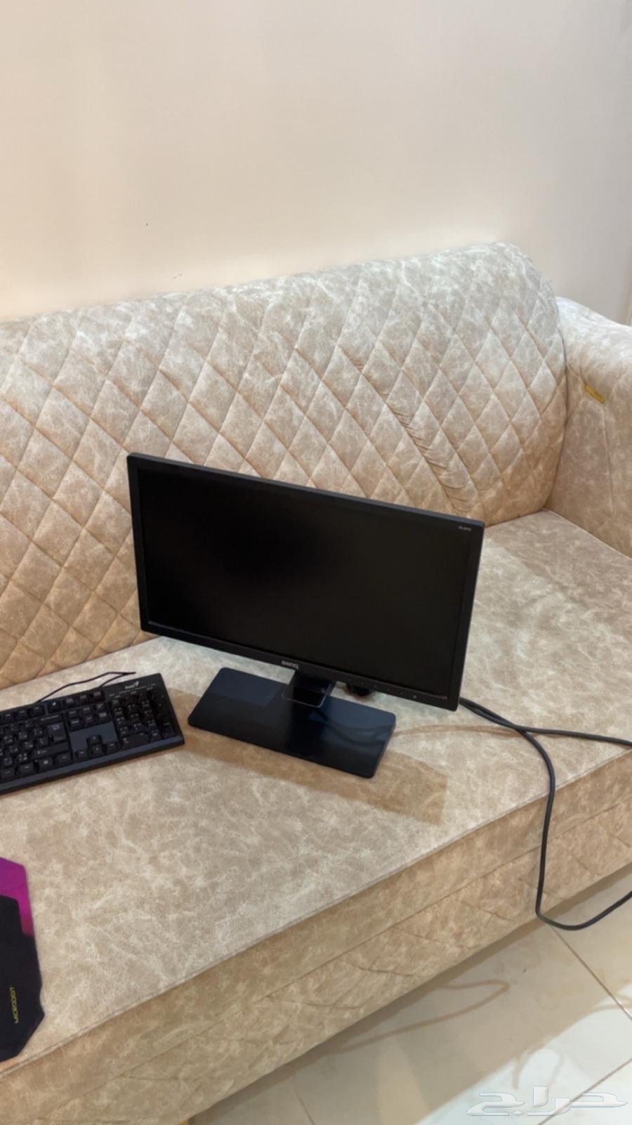 شاشه مع جميع اغراضها واستخدام جيد وكل شي سليم ولك حق تفحص ا63734891111171110