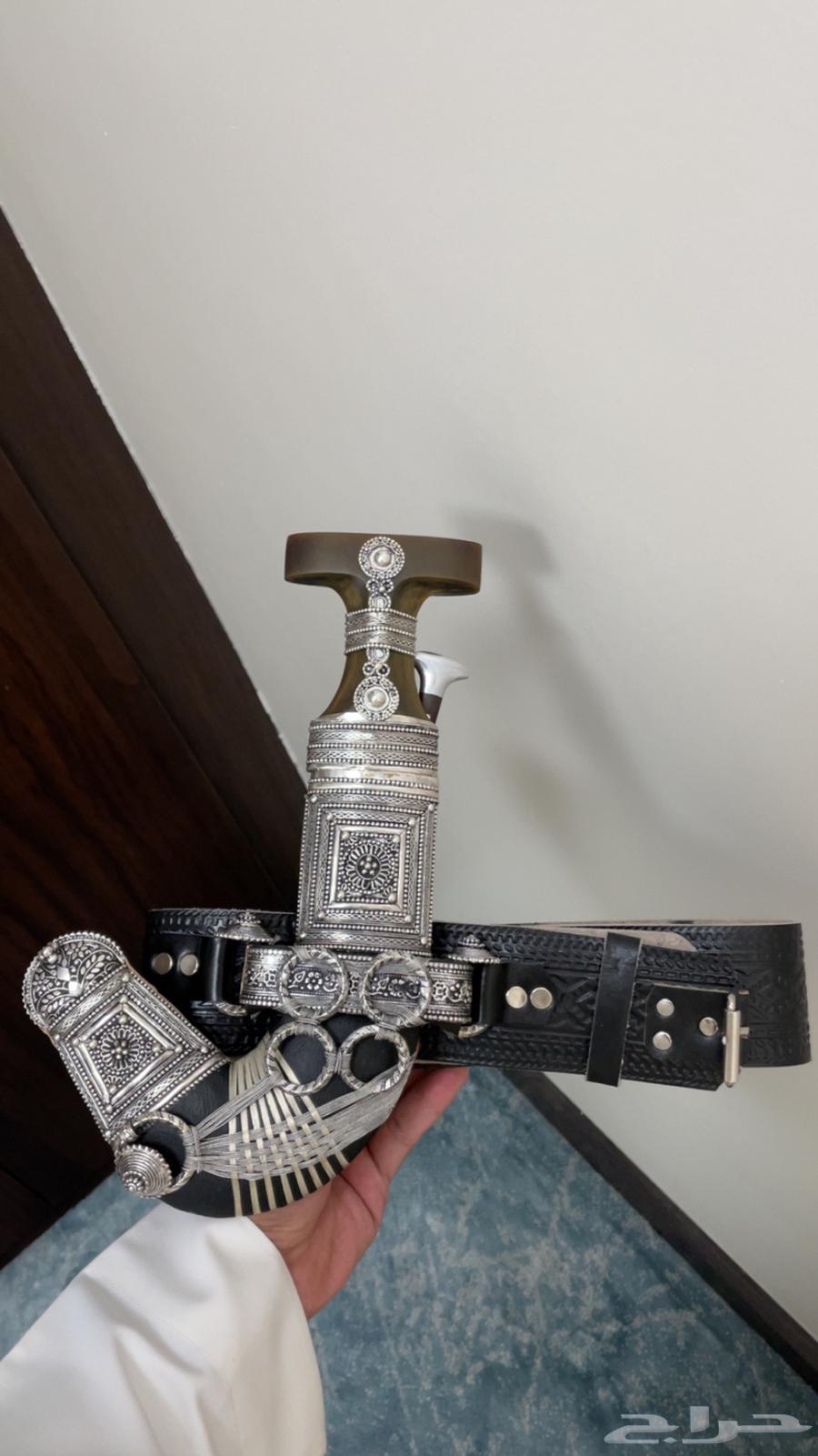 Silver cast side sword with five-finger sheath (new, unused)63729475262081110