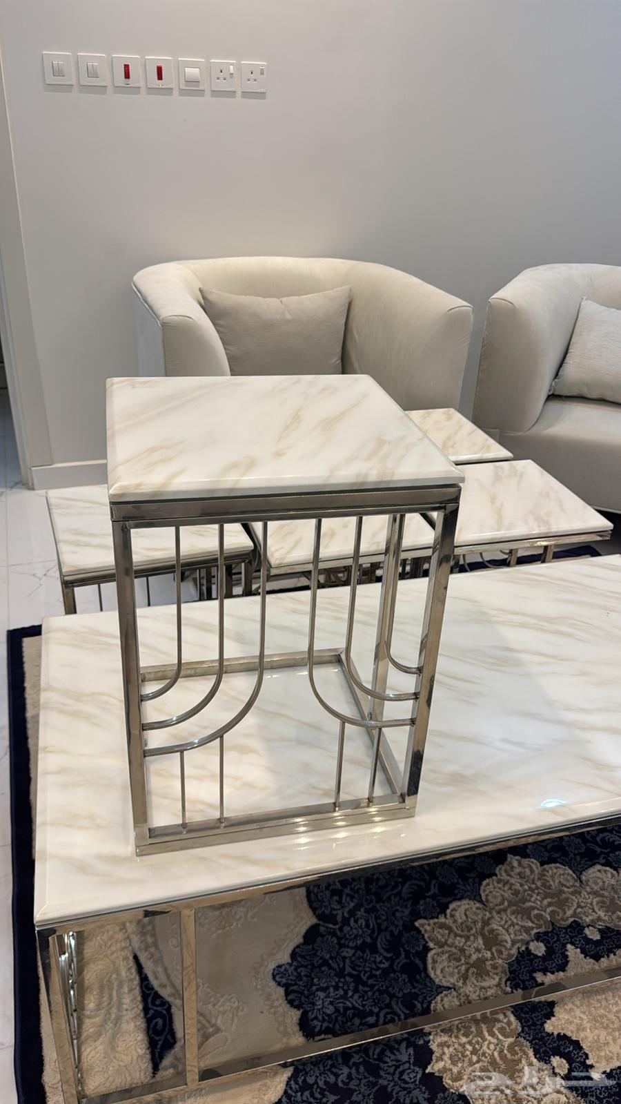 Large table and 6 side tables63729287844482111