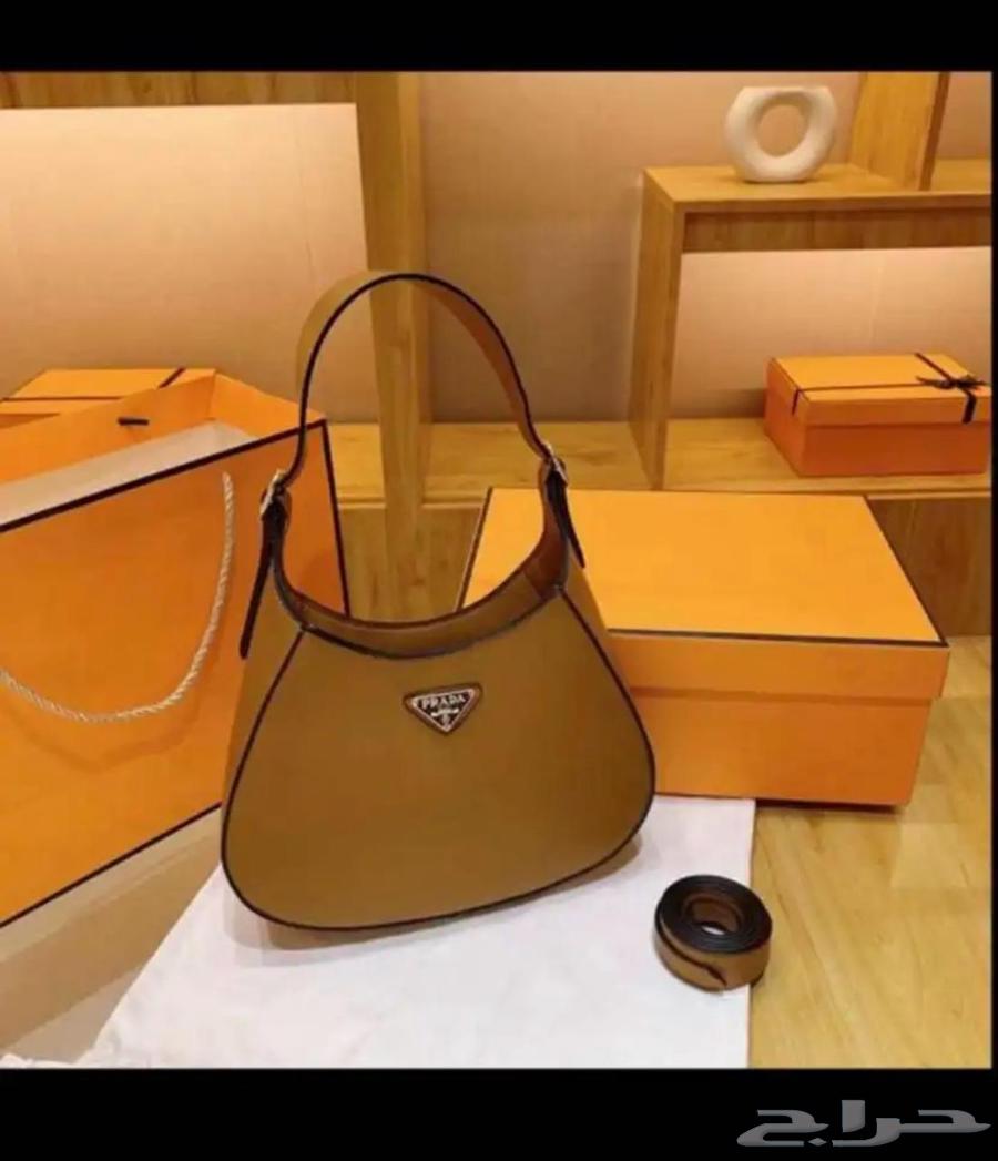 شنط براندات ماركة اي شنطه ب115 وللجملة 90 ريال عروض التصفية63730219690369112