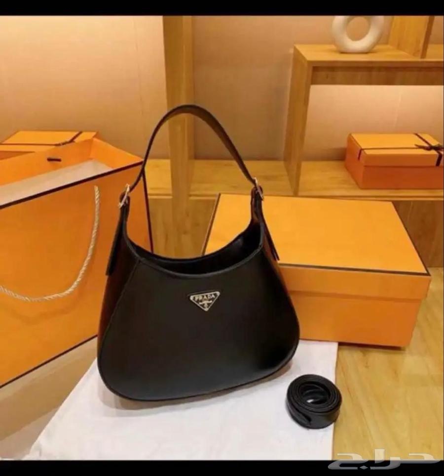 شنط براندات ماركة اي شنطه ب115 وللجملة 90 ريال عروض التصفية63730219690369113