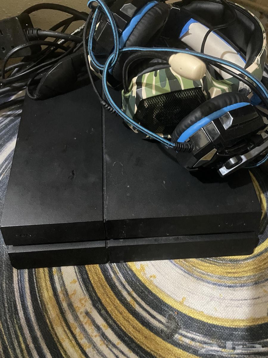 Sony PS4 in excellent condition, functional, comes with account and many games installed, along with controller63730686902787111