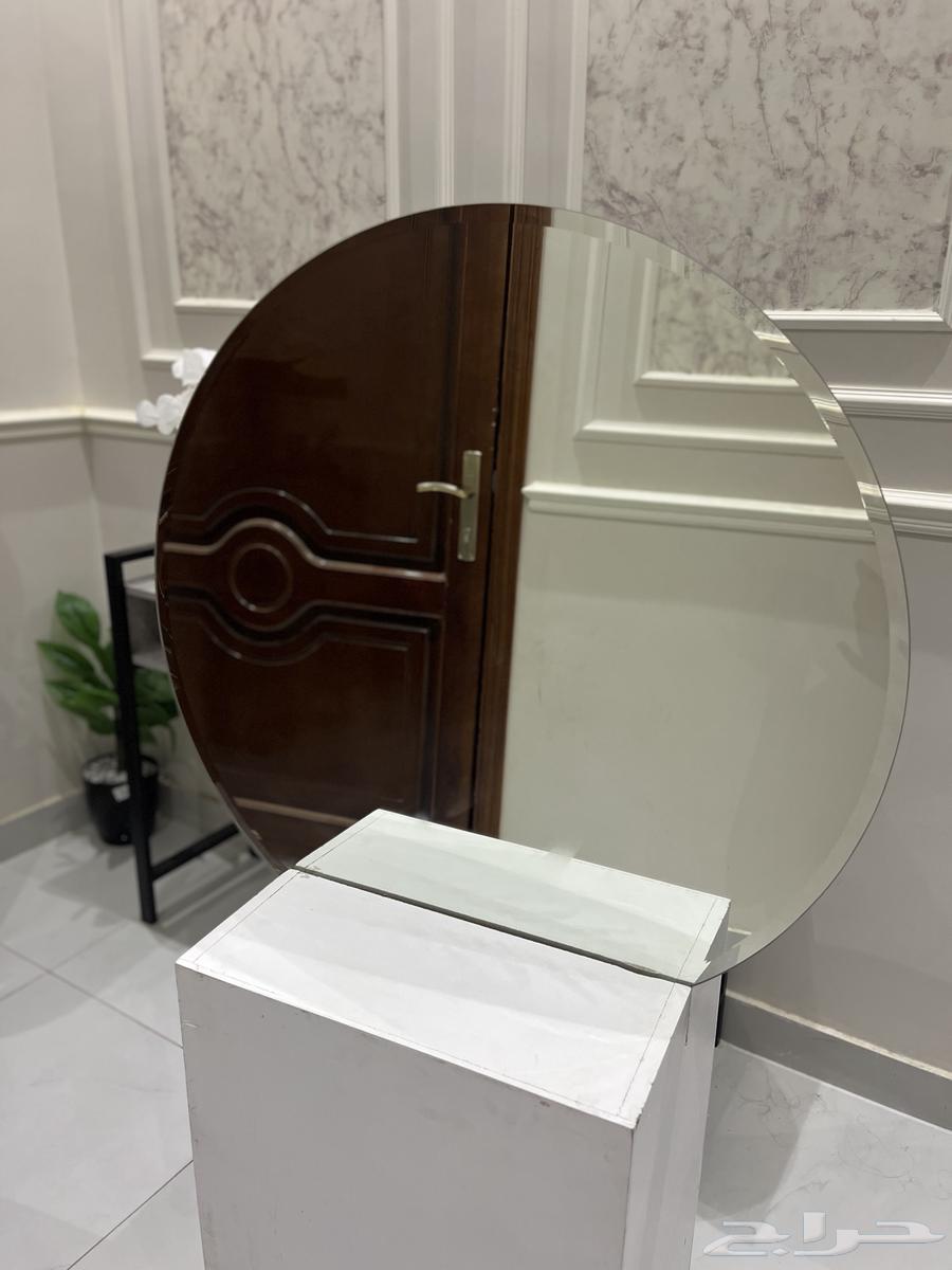 Reception mirror63730033367427111