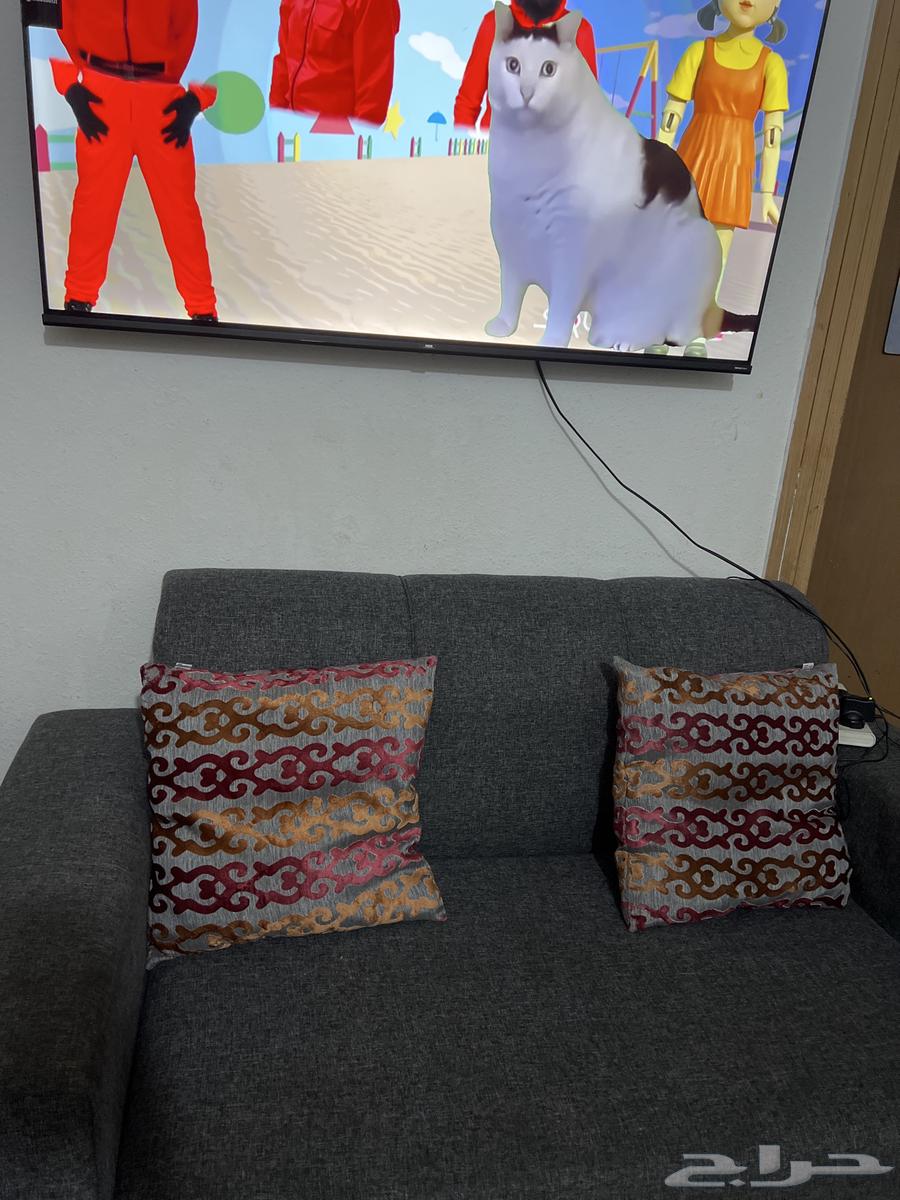كنب للبيع 3 قطع ثنائية واثنين كرسي ومجلس ارضي مساند مع تكاي63738559289729110