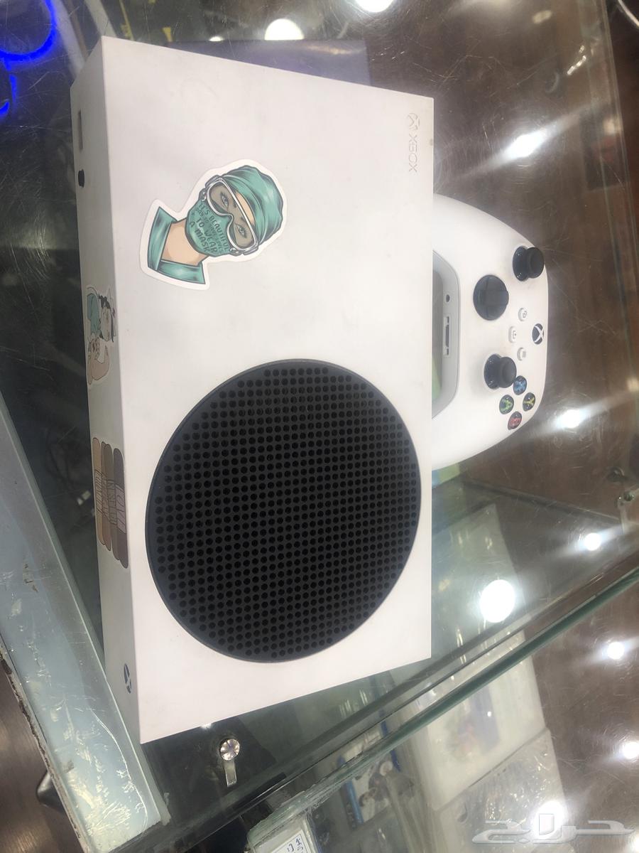 Xbox One S Series White Console, Almost New, Used63719947118977110