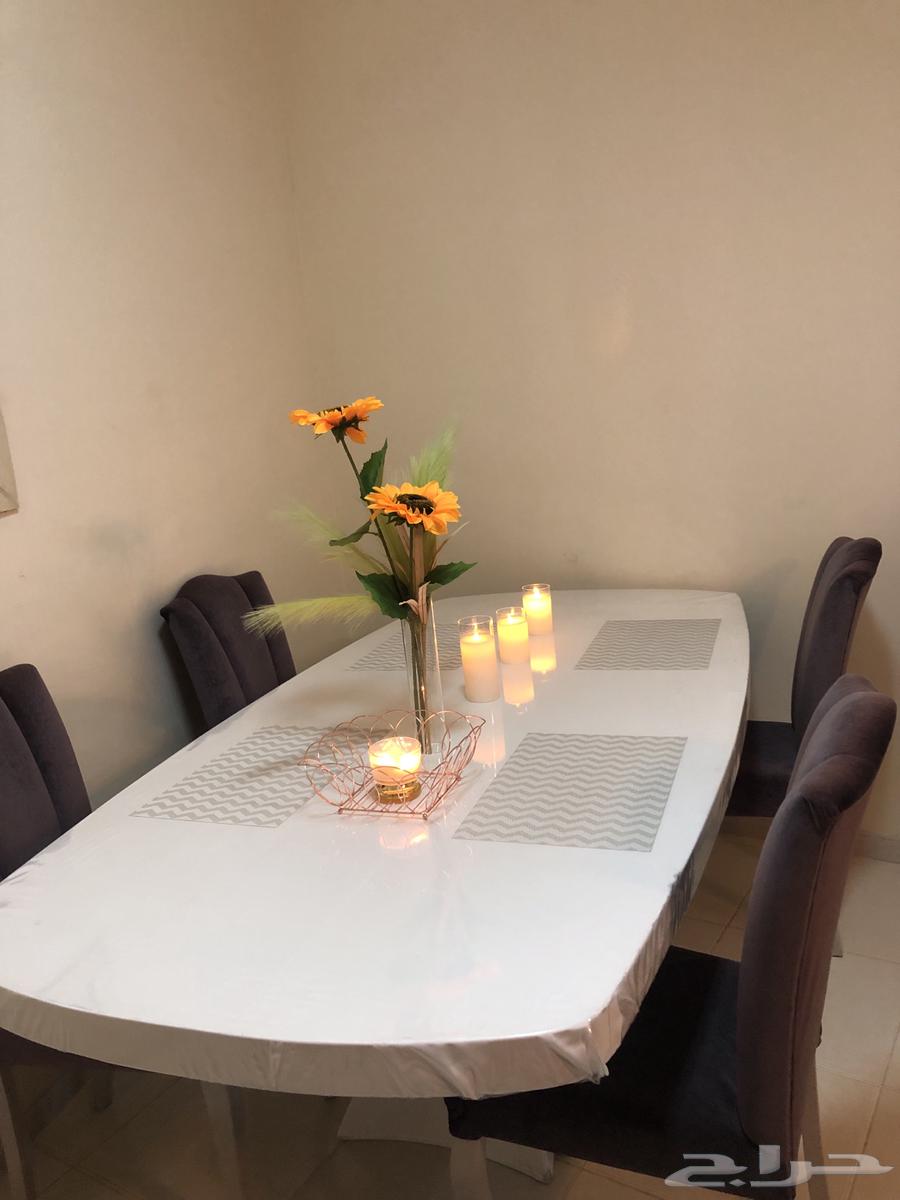 Clean and very comfortable chairs and a large dining table 2 meters long with 4 chairs63730868040706112