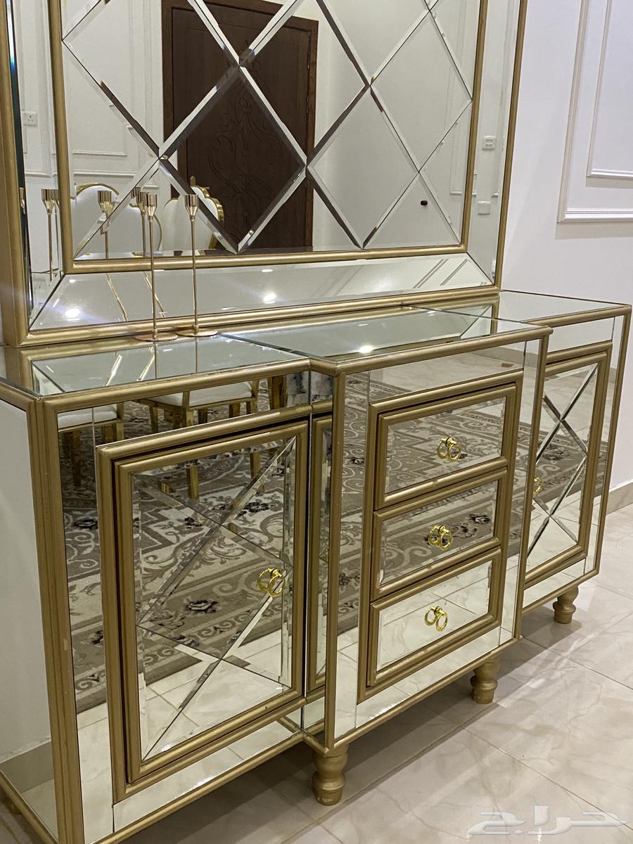 Dining table and side table63730500344067111