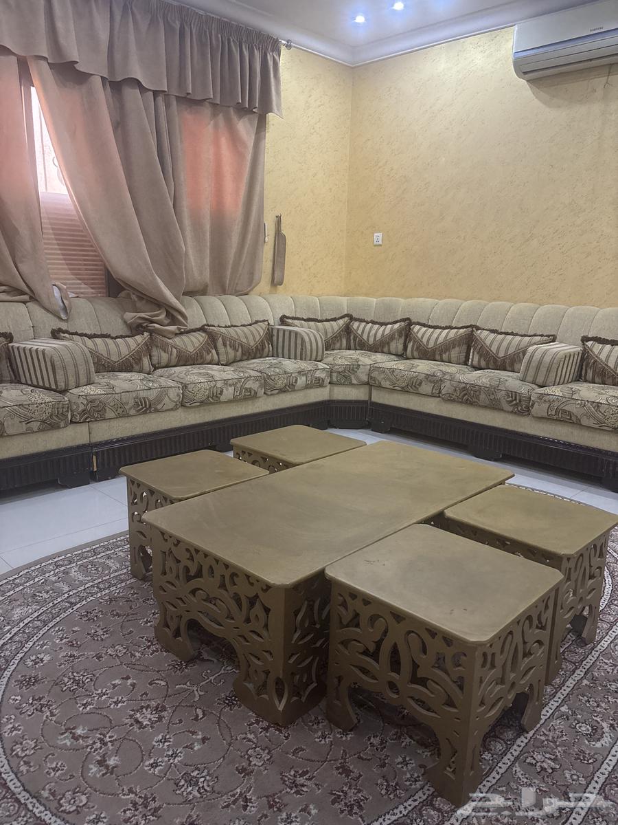كنب مع طاوله وستاره وابيعه 30063735470291330112