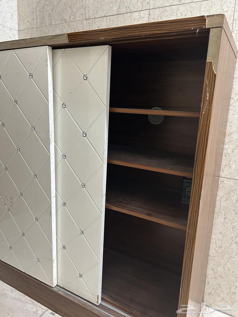 درج أحذيه للبيع وطاولة تلفزيون63732552651138112