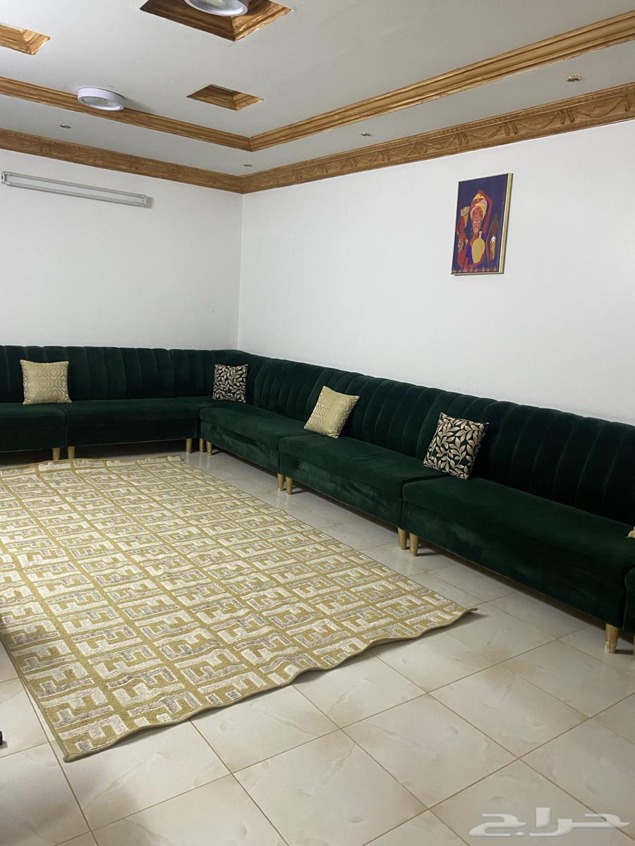 كنب 8قطع 2 زاويه فيه ديكور خشب من الاطراف مع الفرشه 150063737432714113111