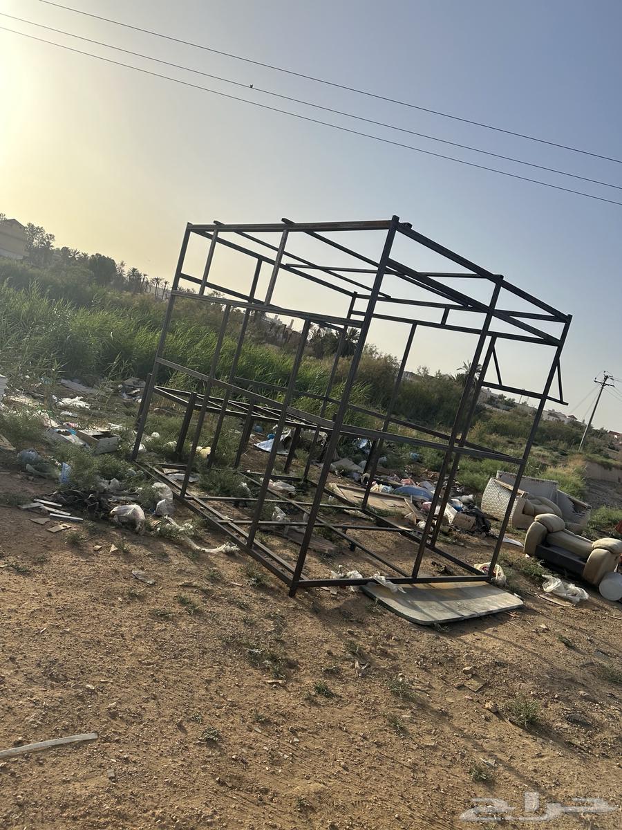 غرفة زنك هيكل وتنفع تلبسها نيلون شفاف63731901715586110