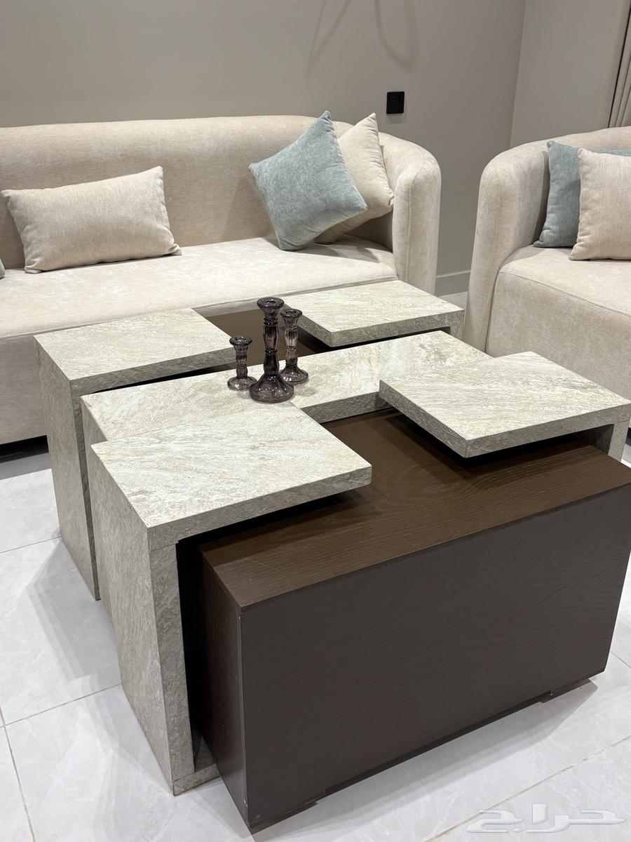 Table for sale 5 pieces large fixed table and 4 movable tables63729197377795110