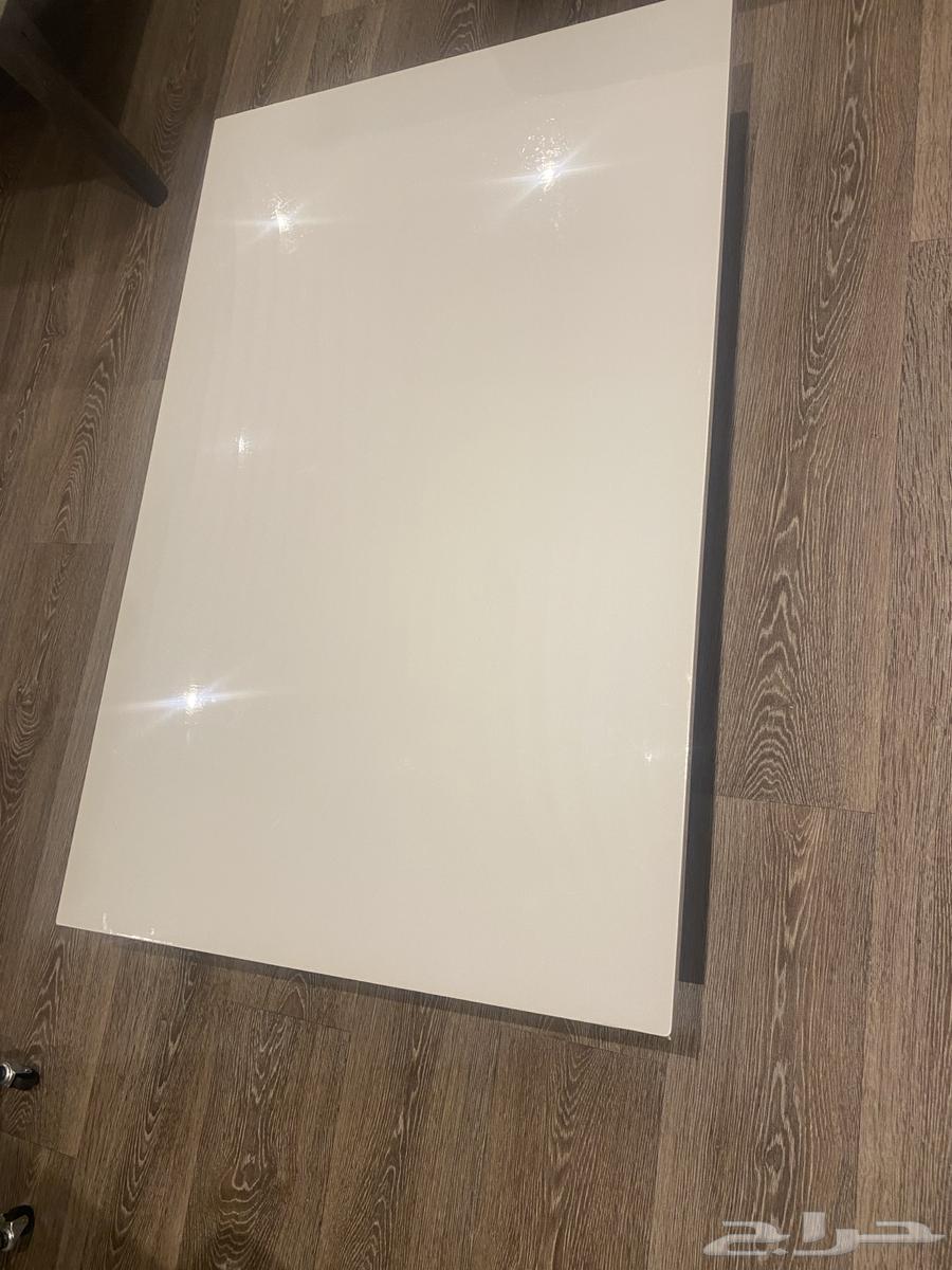 Floor serving table and mattresses63734138726275110