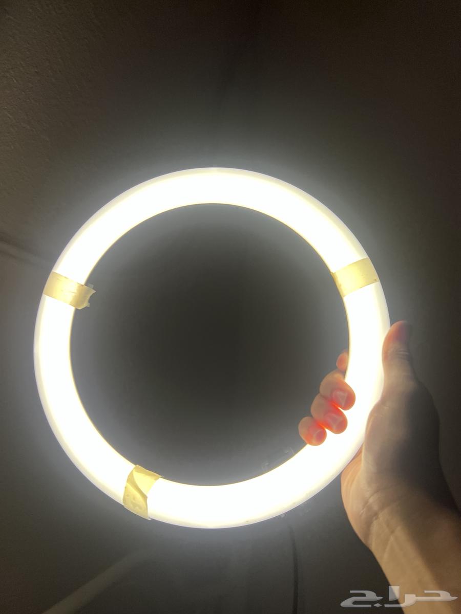 Circular LED light for sale with 3 colors, used and at a cheap price63728800342785113