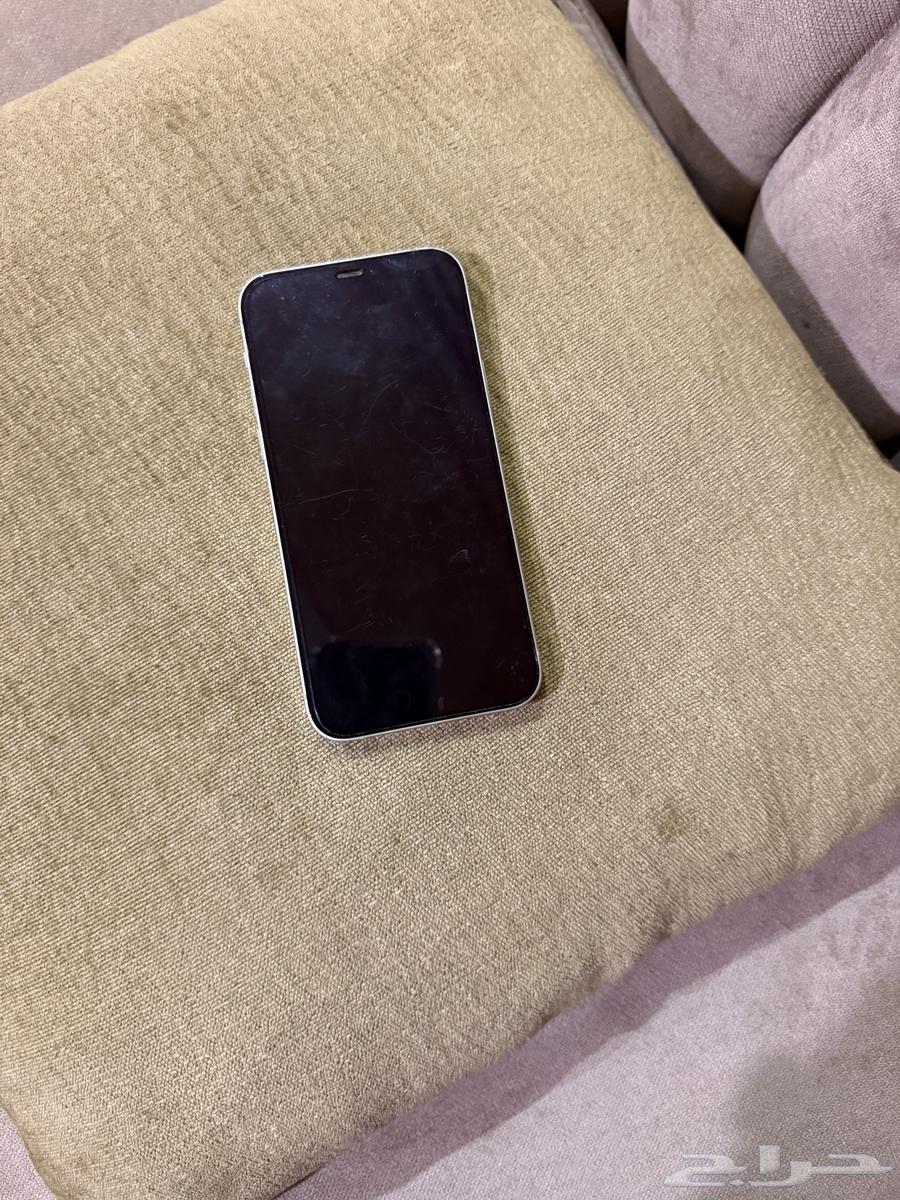 ايفون12 للبيع نضيف63736792661634111