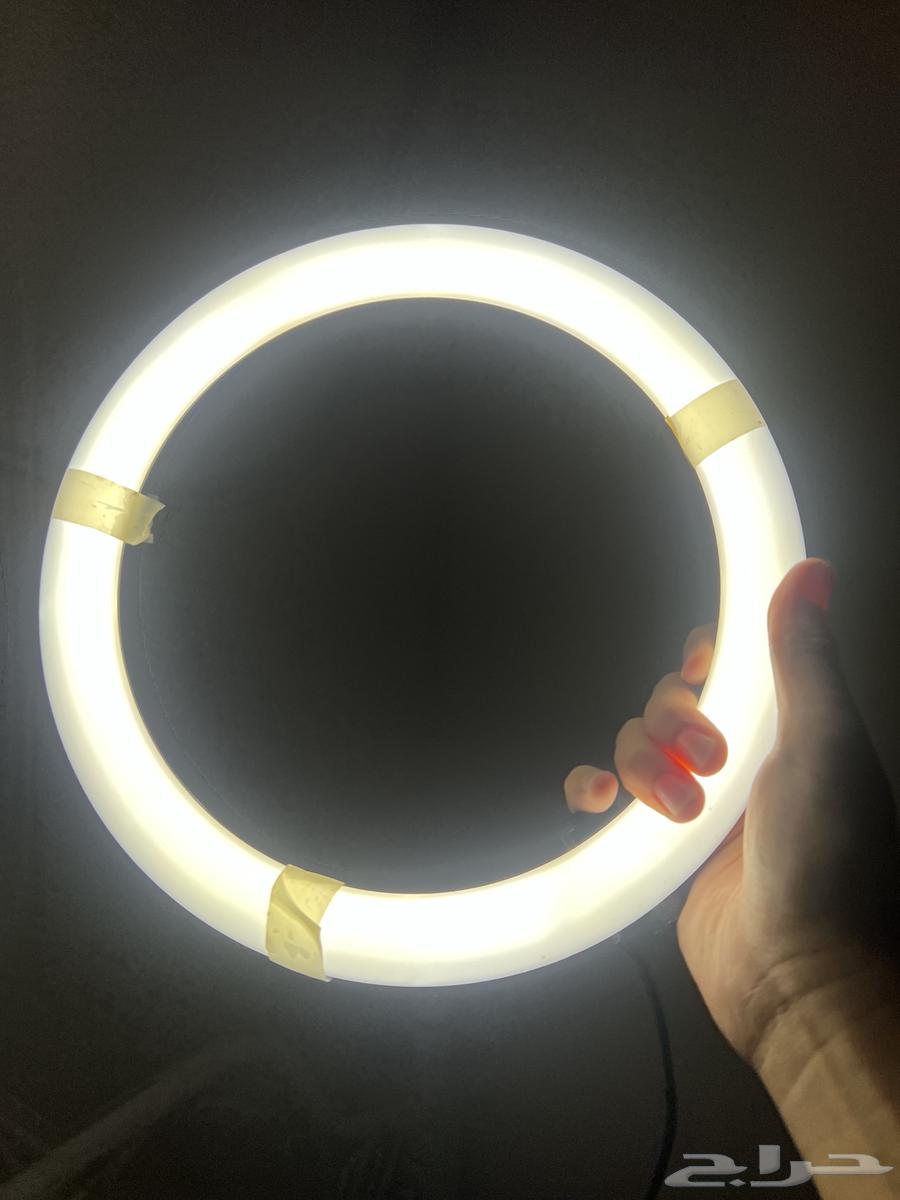 Circular LED light for sale with 3 colors, used and at a cheap price63728800342785114