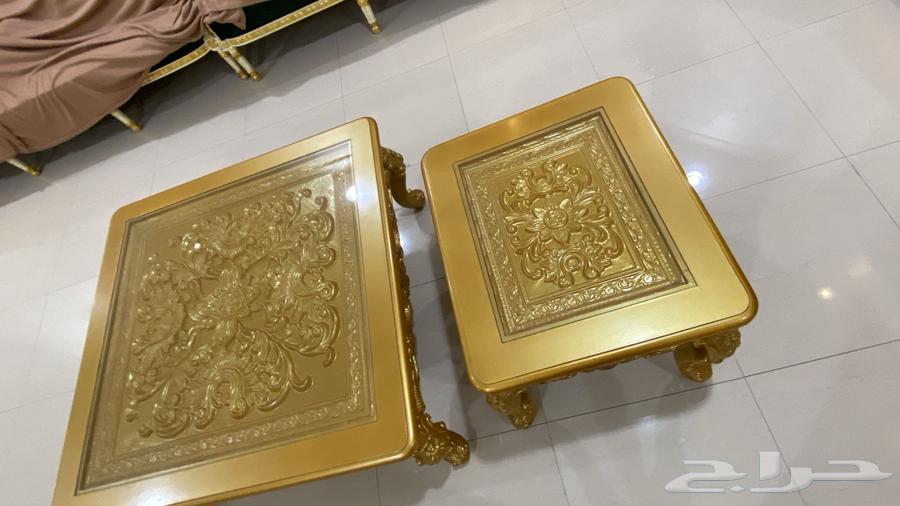 Two large and two small living room tables and a heater63731435120642110