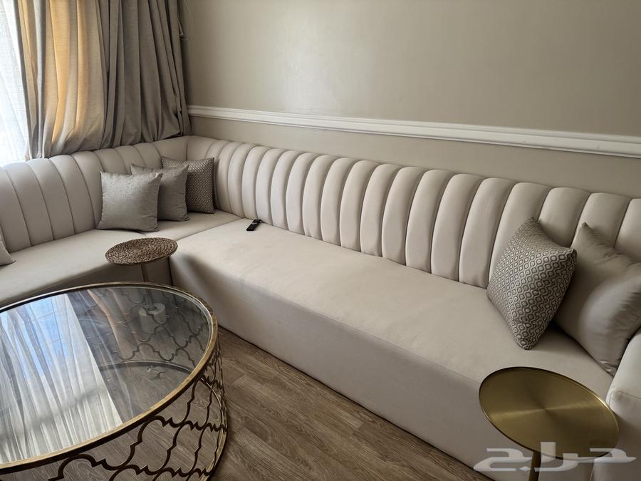 New connected off-white sofa with tables for sale for 350063732369957250112