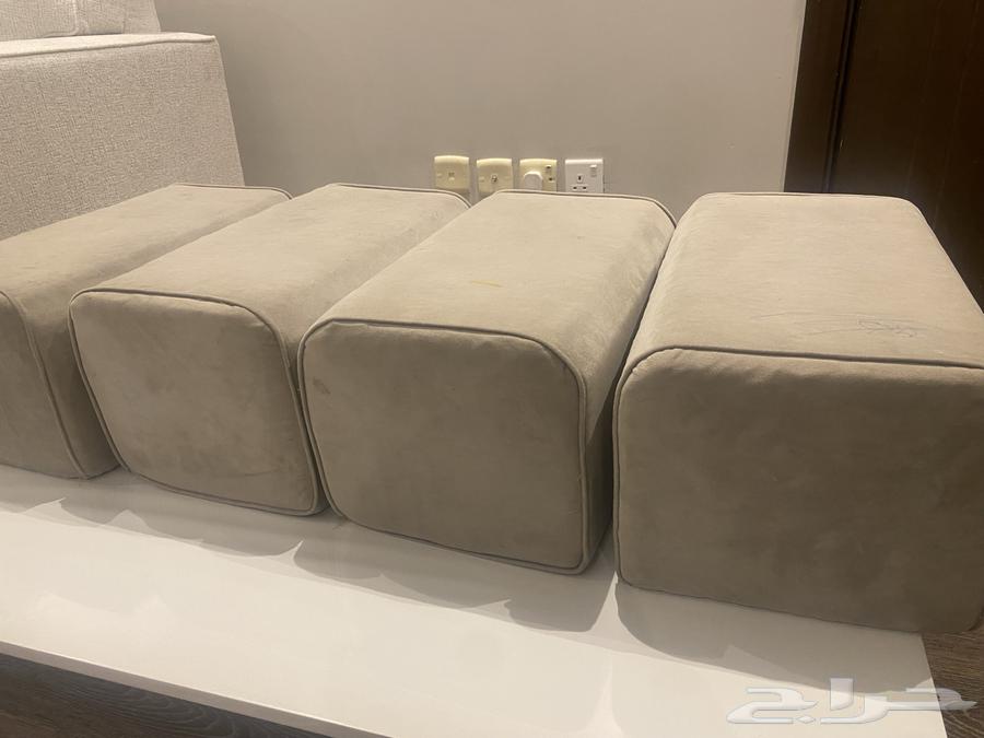 Floor serving table and mattresses63734138726275113