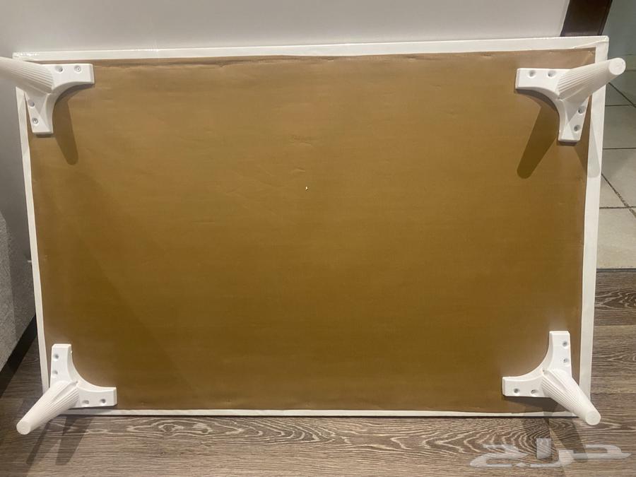 Floor serving table and mattresses63734138726275111