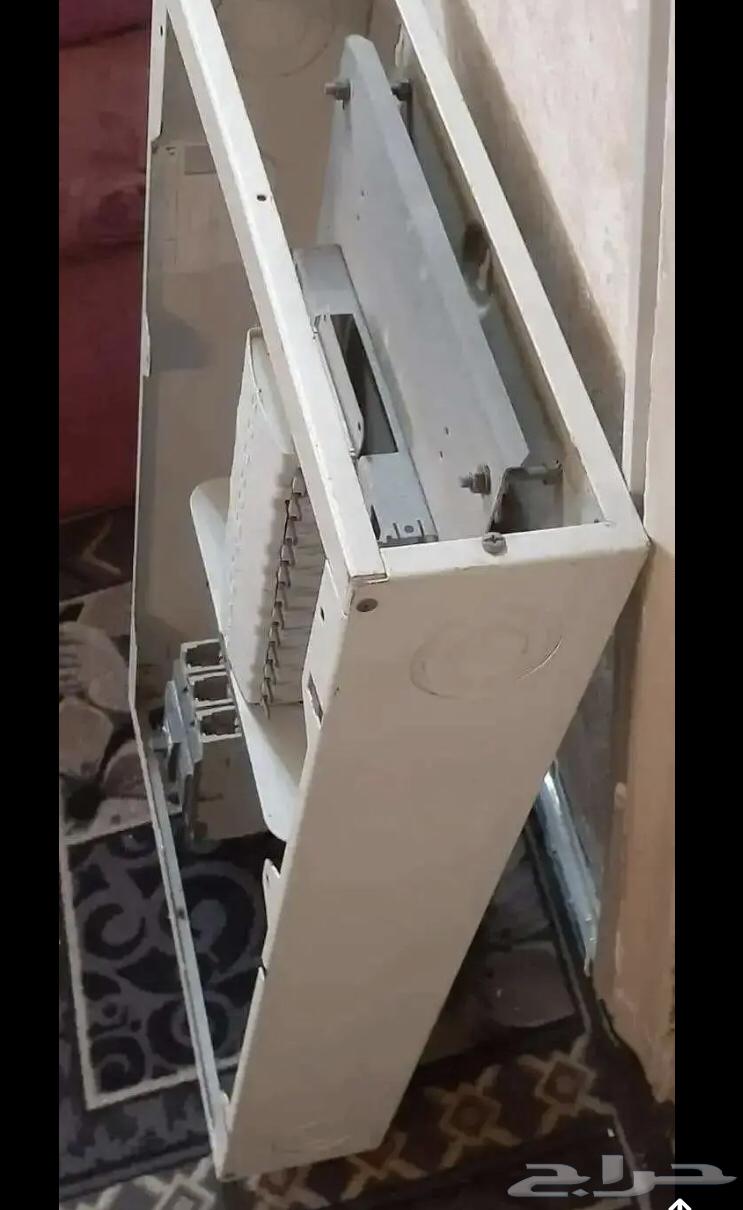طبلون كهرباء شنايدر 24 خذ مستعمل نظيف63731066151938111