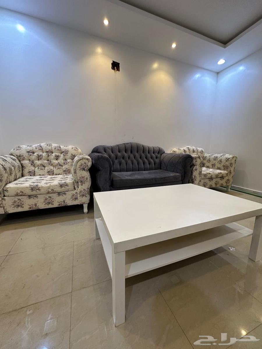 Sofa with table for only 350 SAR for Al-Samal63736970943361111