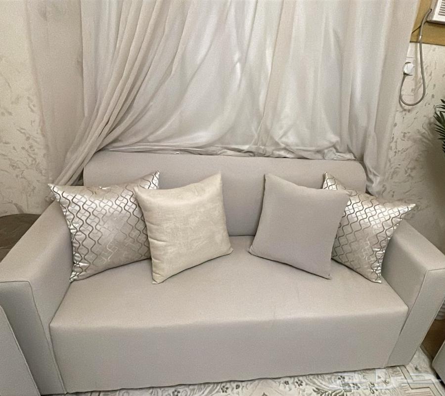 4-piece sofa with cushions and tables, very little used63739241517699112
