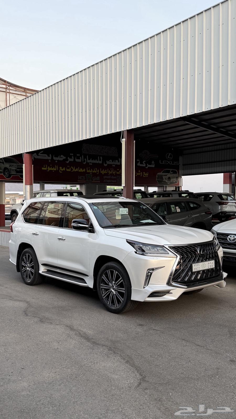 Lexus LX570 2018 Model, 88,000 KM63618044025219112