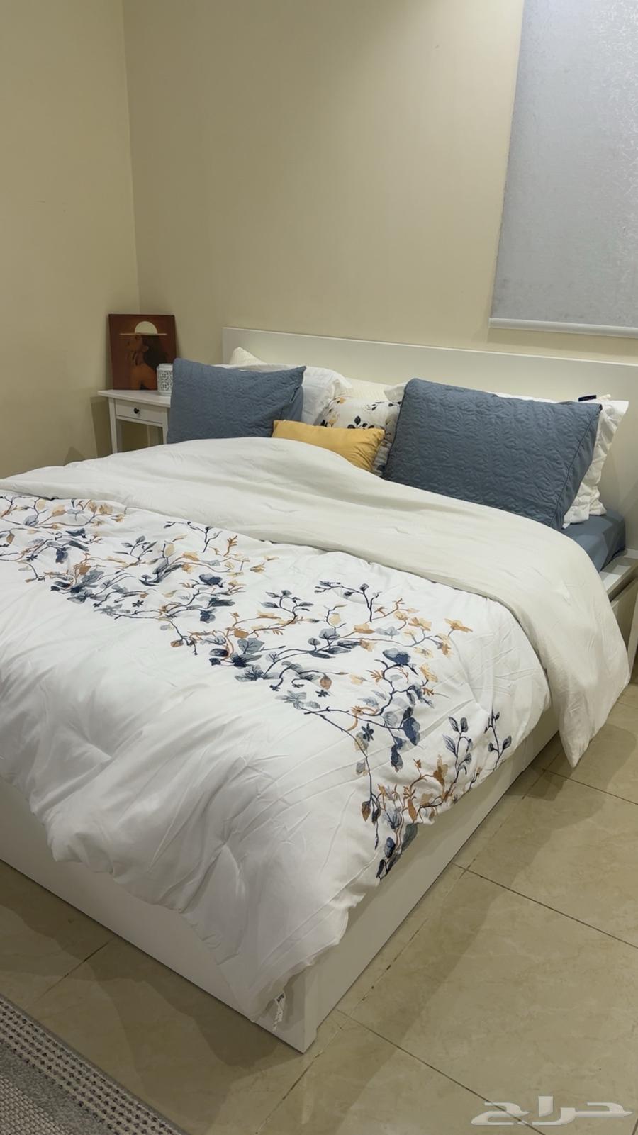 Double bed with 4 storage drawers and a chest from IKEA, used for 3 years63749223795203110