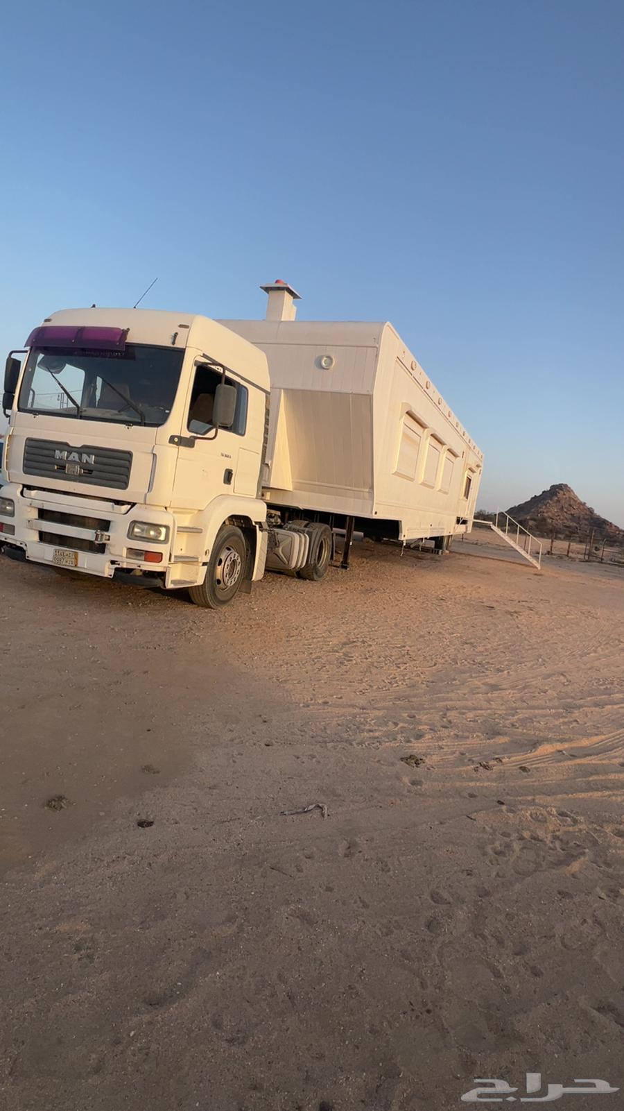 Caravan with engines and generator63746582068099111