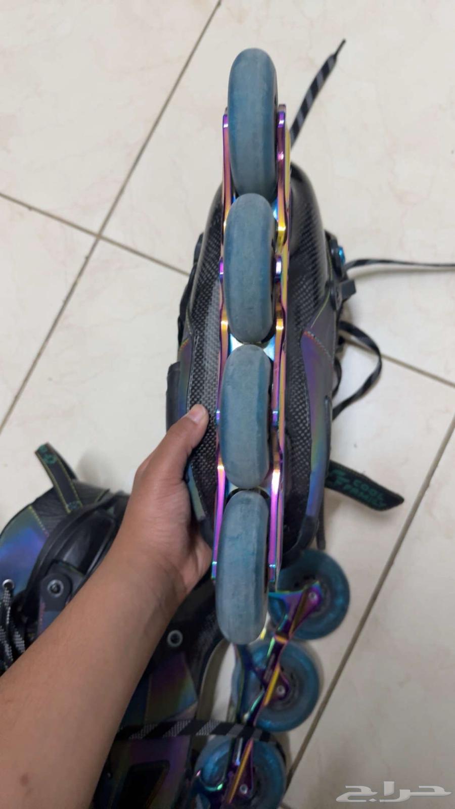 Hello, I'm selling the skateboard I bought for 1200, selling it for 85063747422607617111