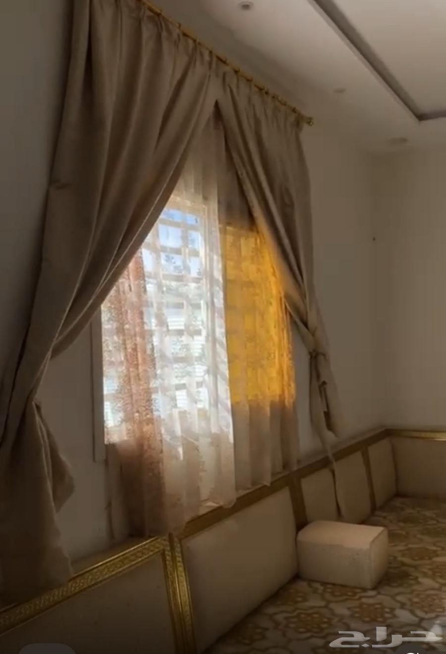 مجلس اخو الجديد استخدام شهور مساند خشب مقاس الغرفه 5 ب 963740370969857112