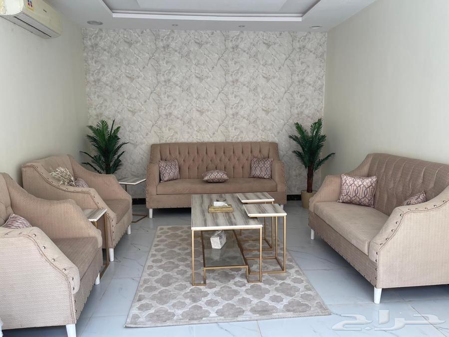 Sofa with service table63742547637122110