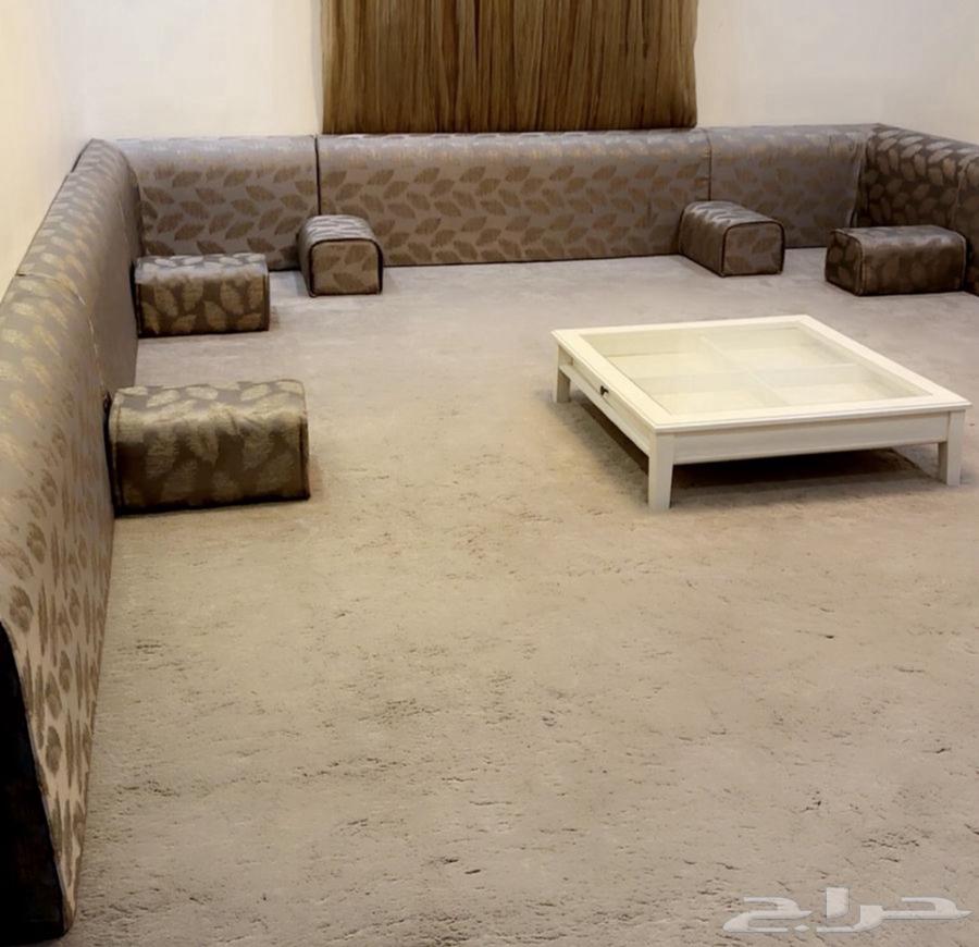 Arabic seating set with cushions and floor table63743393365249110