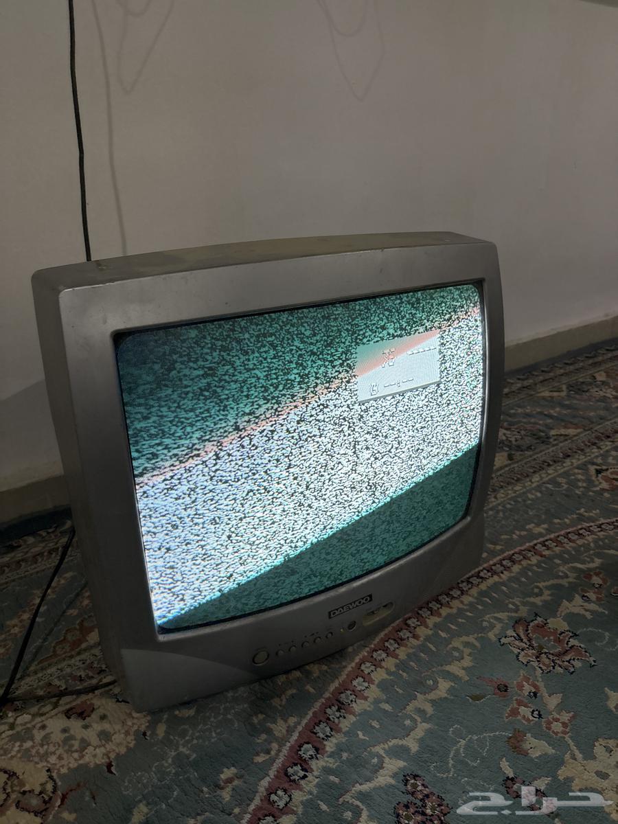 تلفزيون قديم لبيع63746586330626110