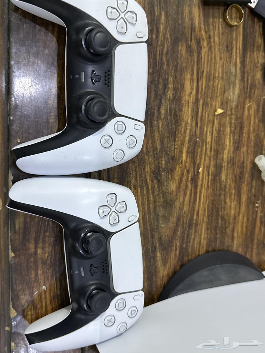 PlayStation 5 with controller and many games from 202263748644900483111