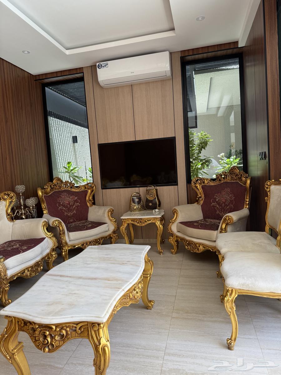 طقم كنب ملكي للبيع63742453075073110